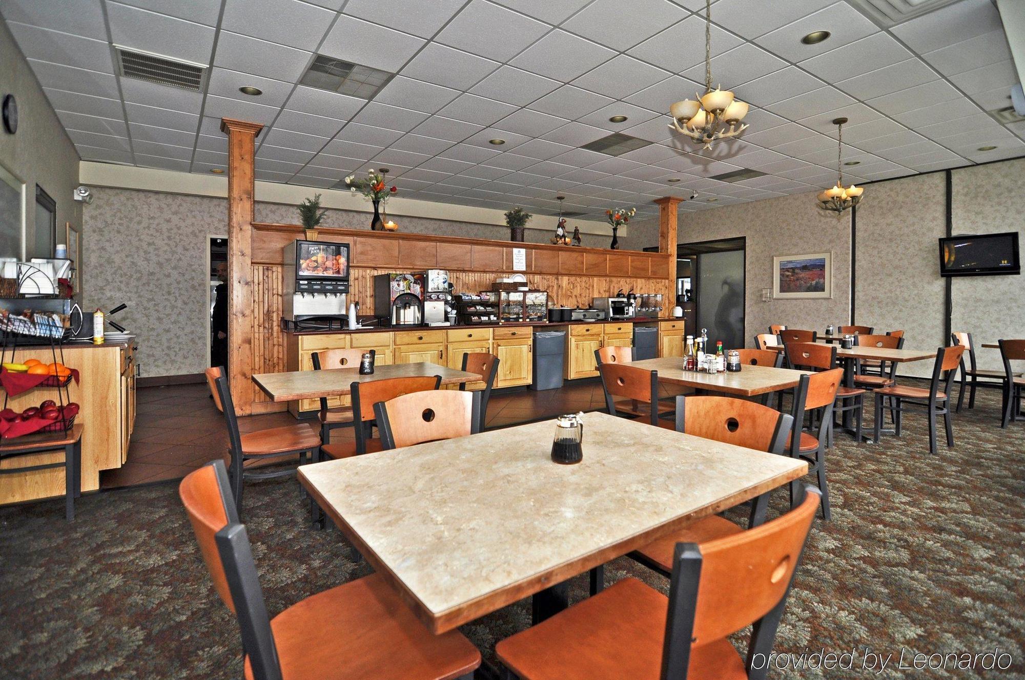Days Inn & Suites By Wyndham Trinidad Restaurant photo